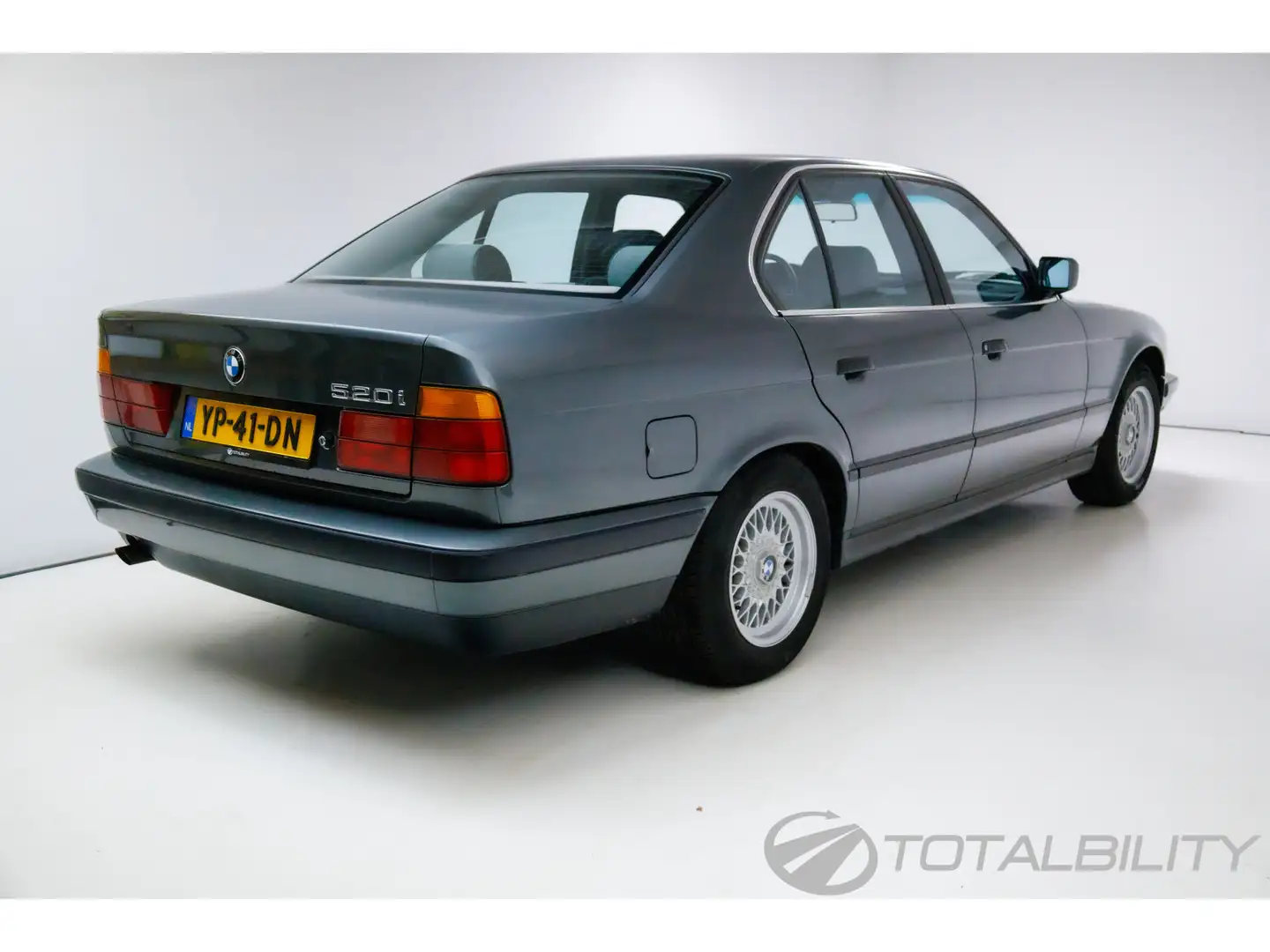BMW 520 5-serie 520i E34 Origineel NL, 82.817 KM ! , 6 cil Gris - 2
