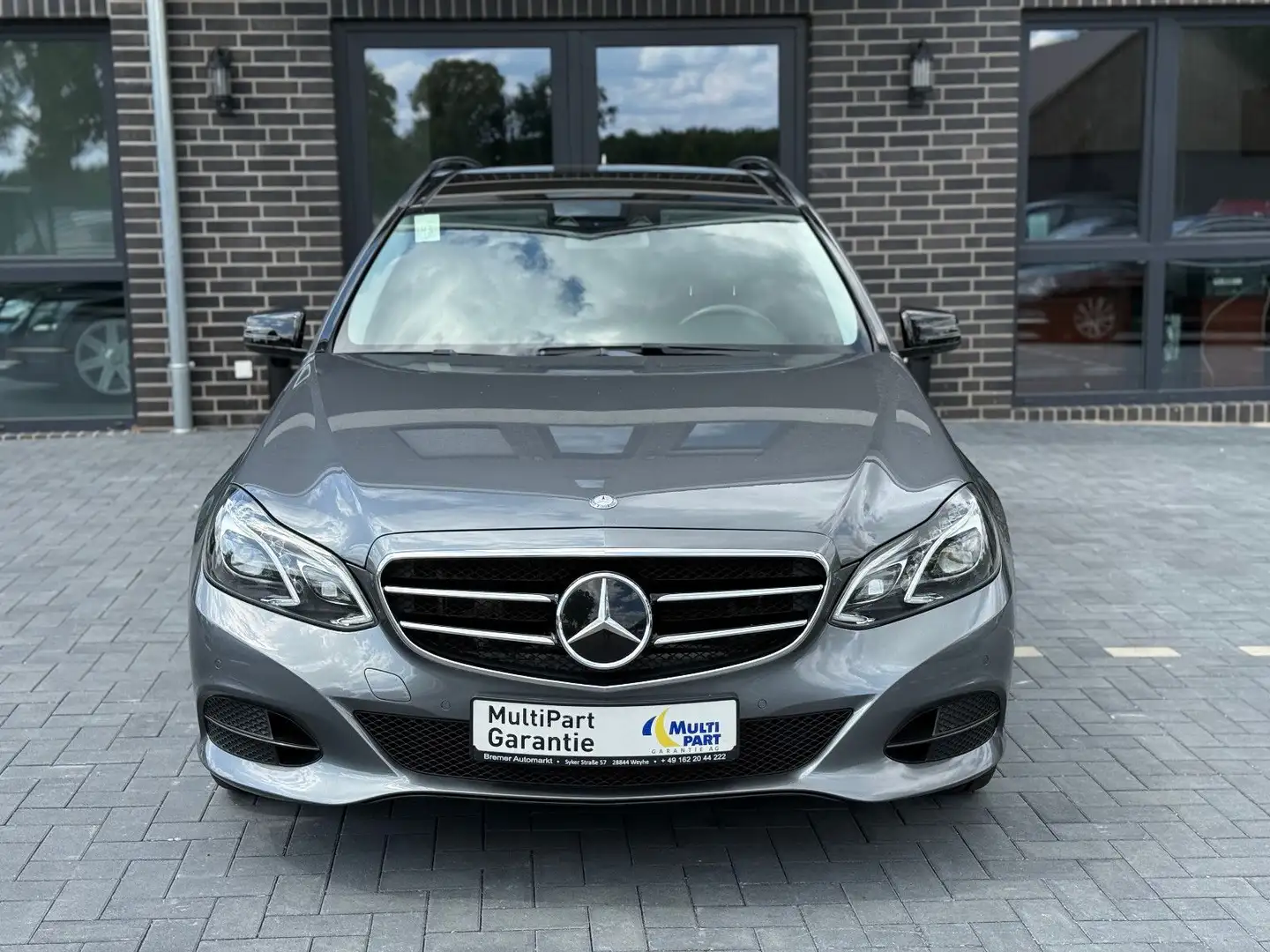 Mercedes-Benz E 350 Edition E BlueTec 4Matic Avantgarde Voll Grau - 2