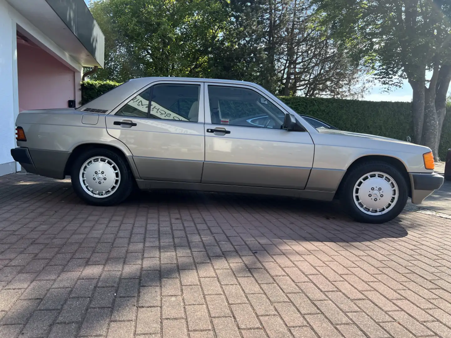 Mercedes-Benz 190 E 1.8l Automatik*Alu*SSD*2.Hand*org. KM* Silber - 1