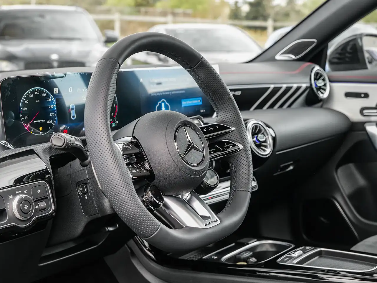 Mercedes-Benz CLA снимка Mercedes-Benz CLA