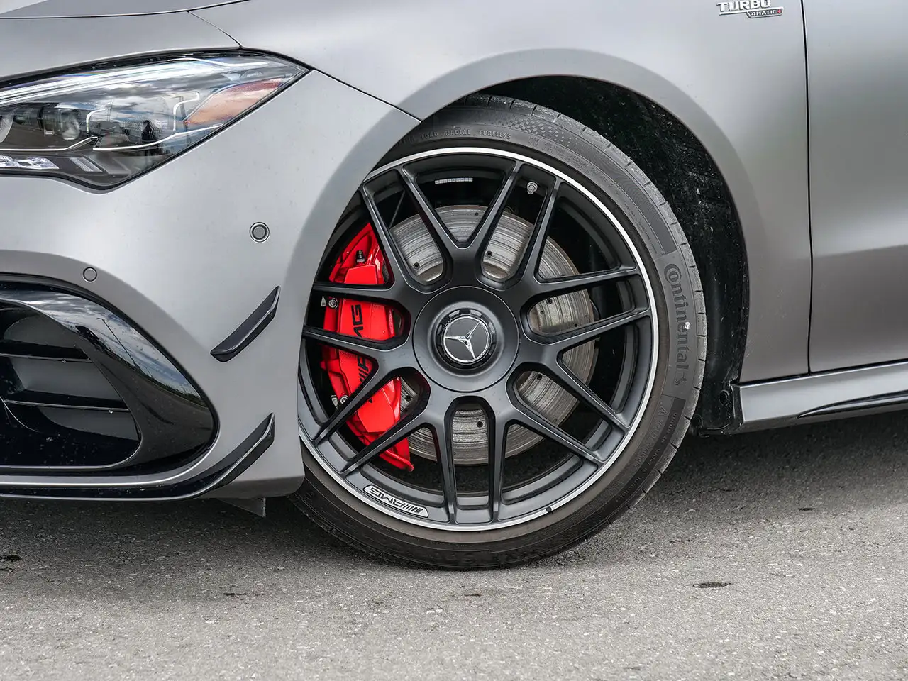 Mercedes-Benz CLA снимка Mercedes-Benz CLA