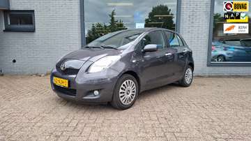 1.3 VVTi Aspiration CLIMATE+TREKHAAK