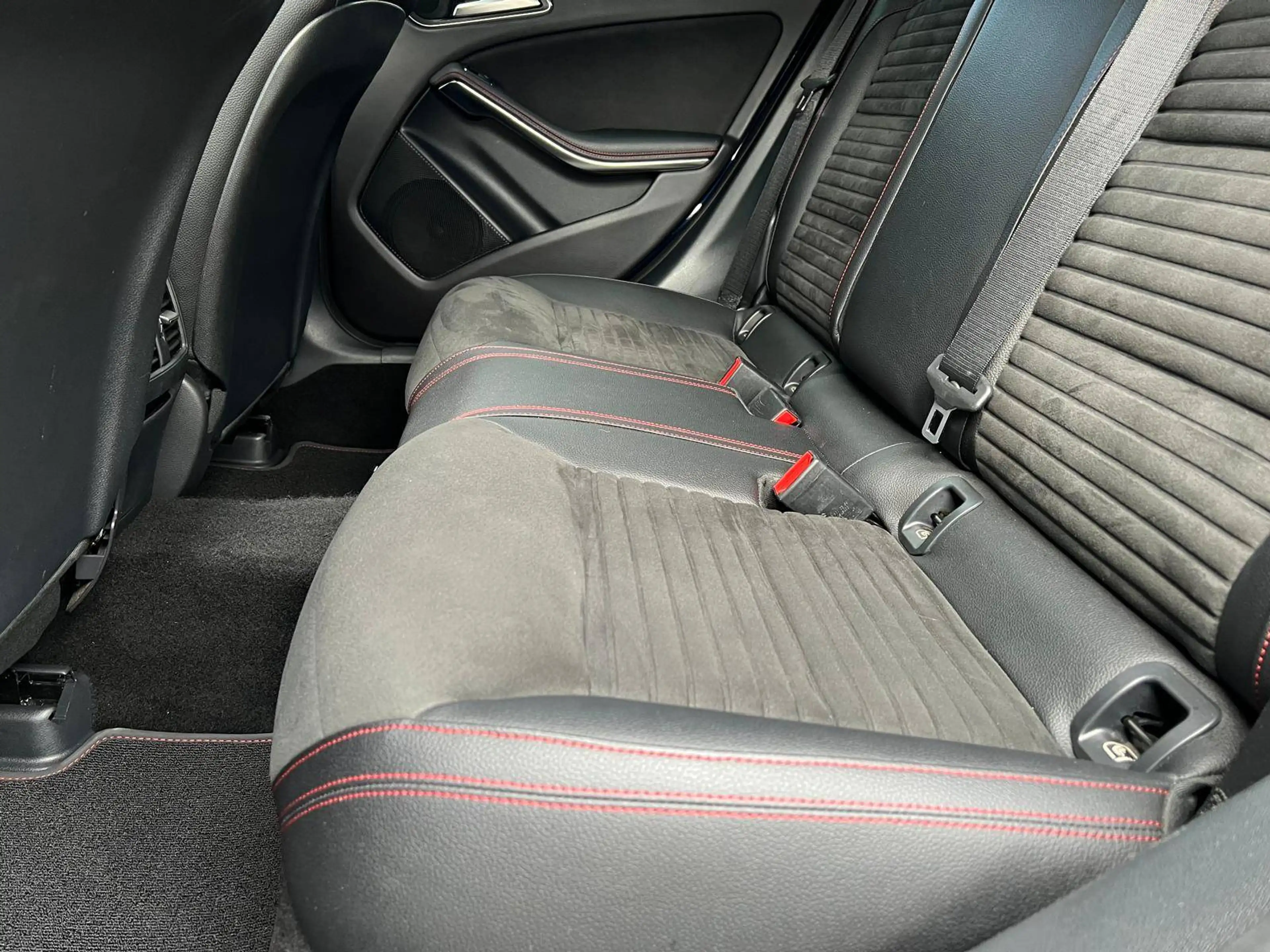 Mercedes-Benz CLA 45 AMG 4-Matic Automaat- Pano- Camera- Navi- Led- Garantie! — photo 10