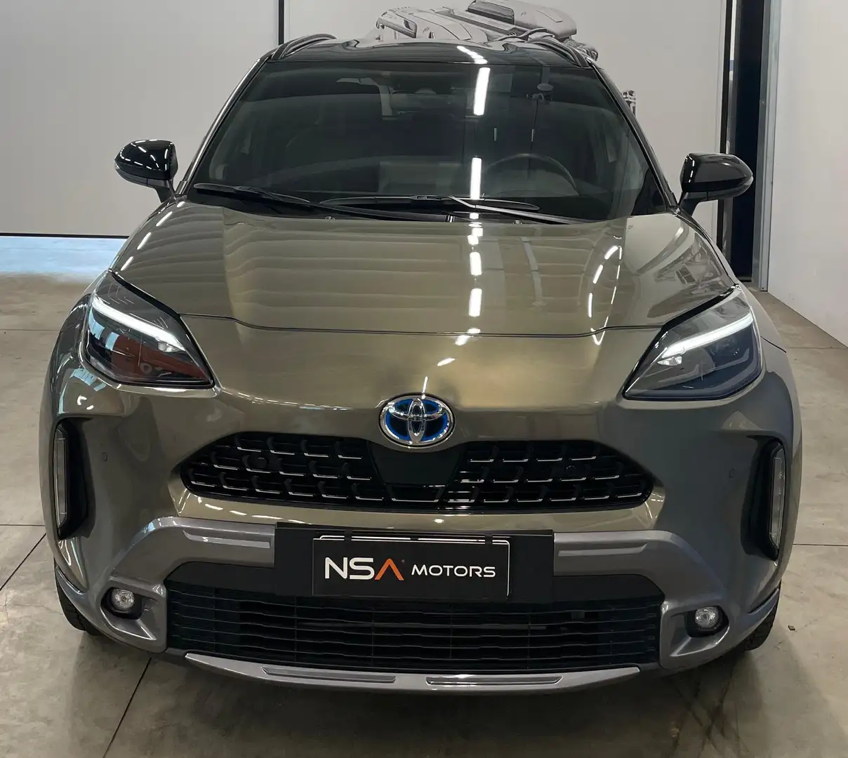 Toyota Yaris Cross 1.5h Adventure fwd 116cv e-cvt Bronze - 2
