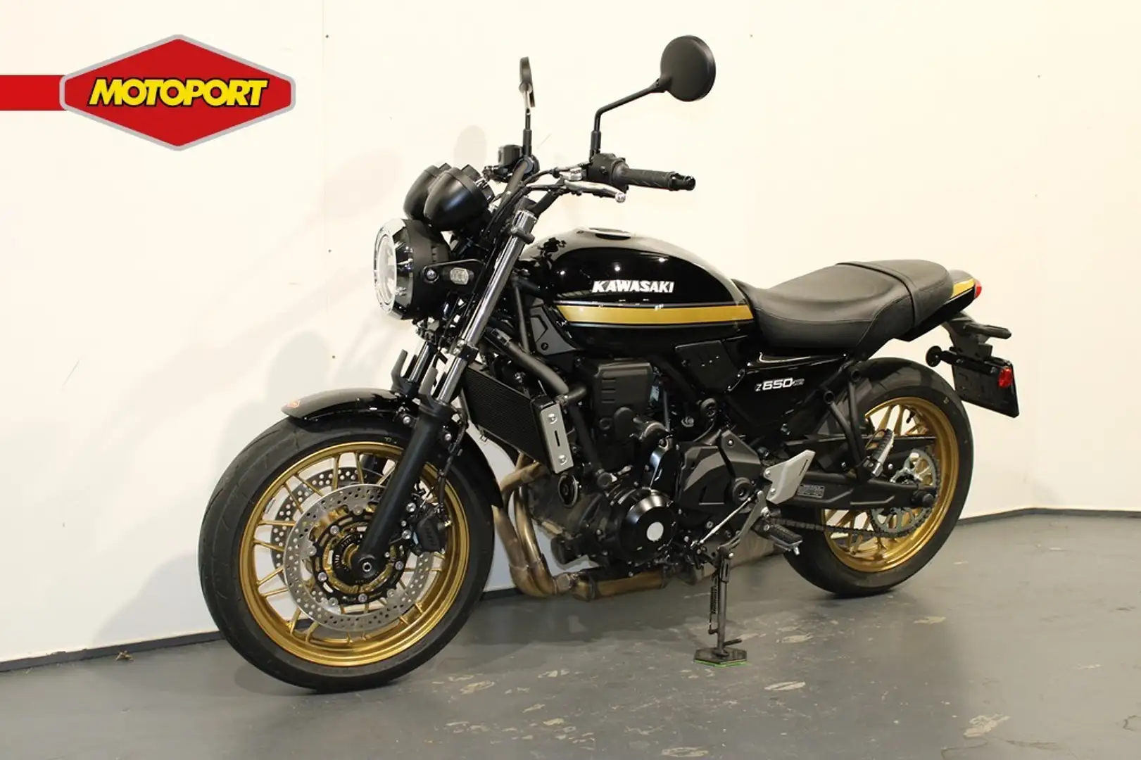 Kawasaki Z 650 RS Fekete - 2