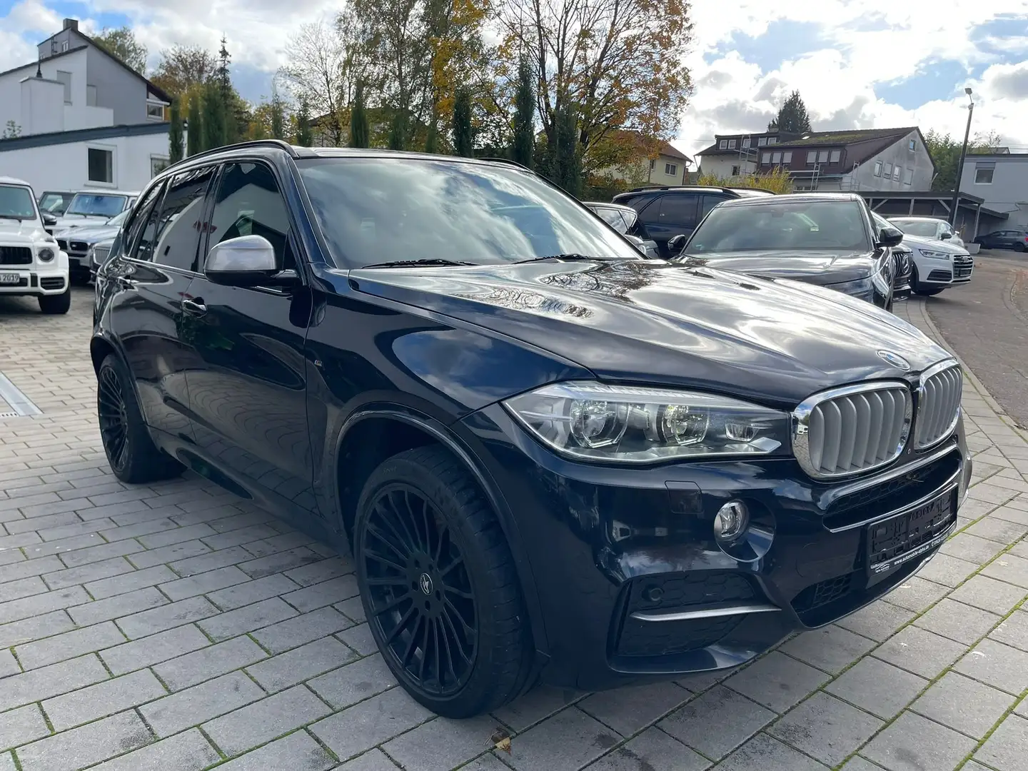 BMW X5 M M50 d Schwarz - 1