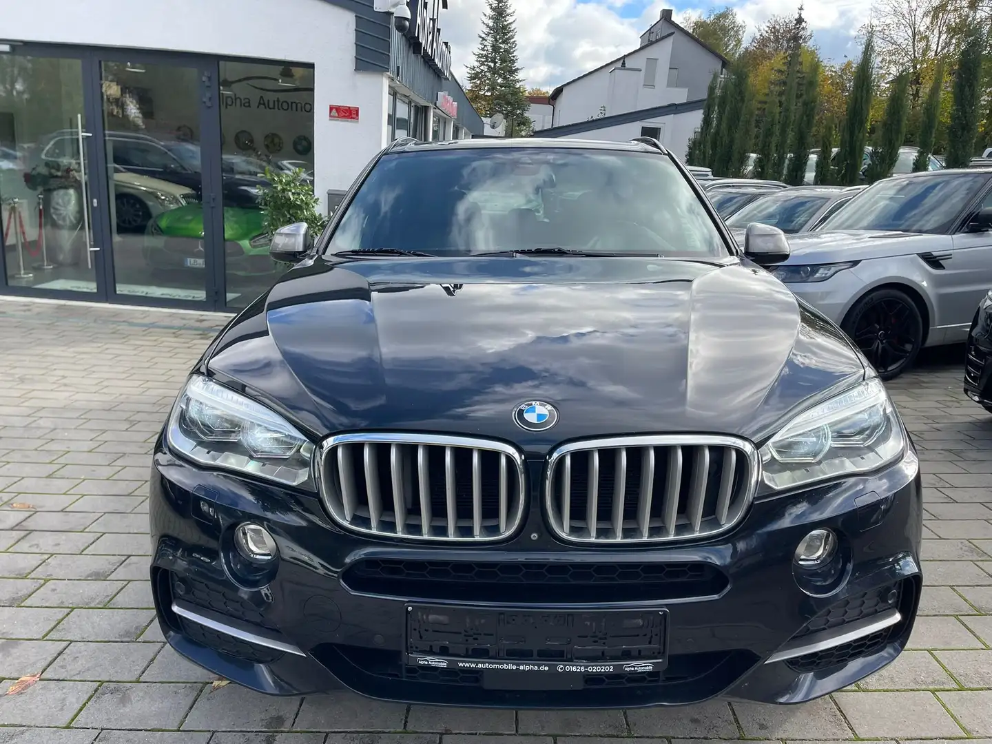 BMW X5 M M50 d Schwarz - 2