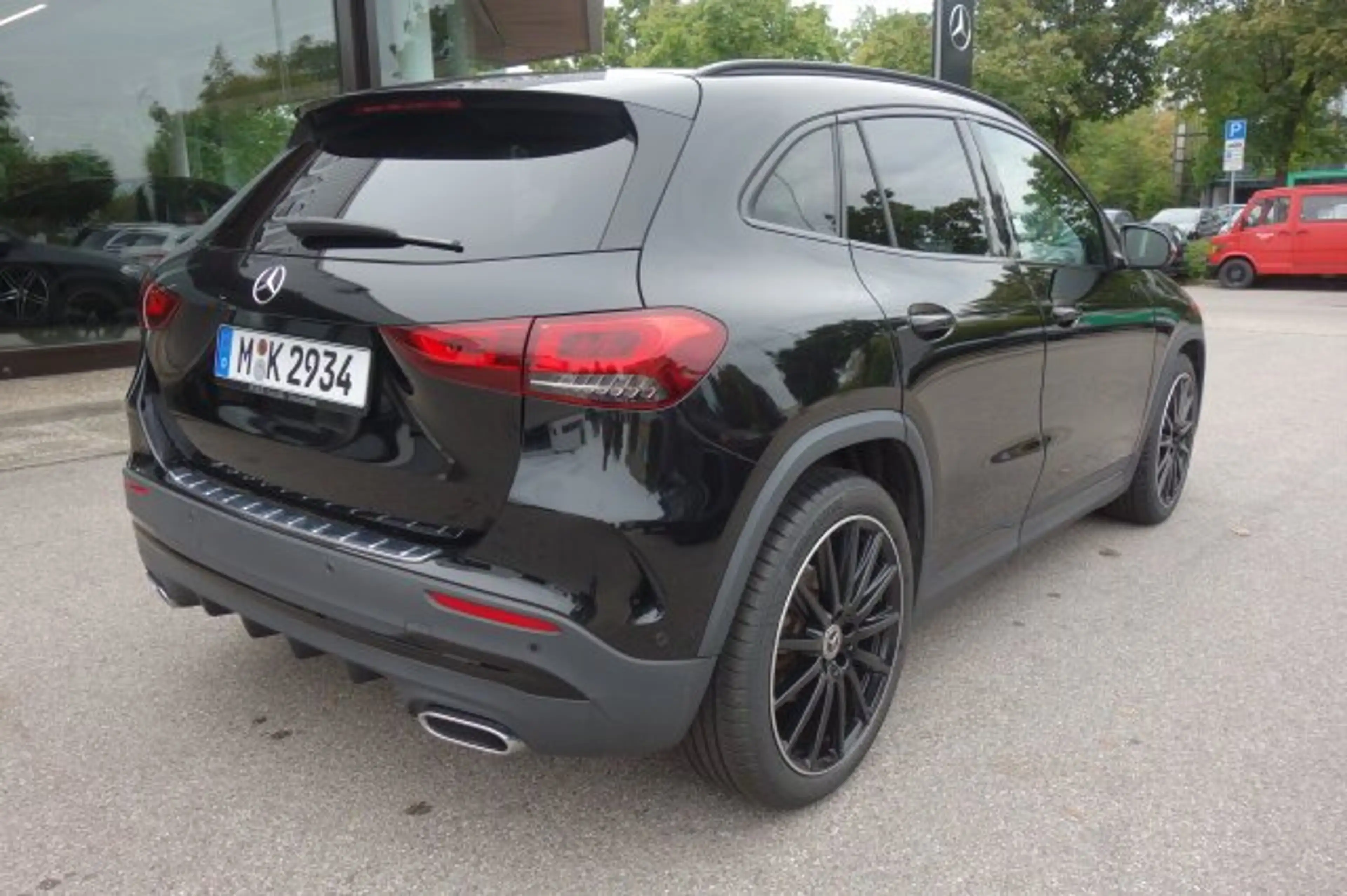 Mercedes-Benz GLA 200 GLA 200 AMG LINR LED MBUX HIGH 20 ZOLL NIGHT KAM — photo 6