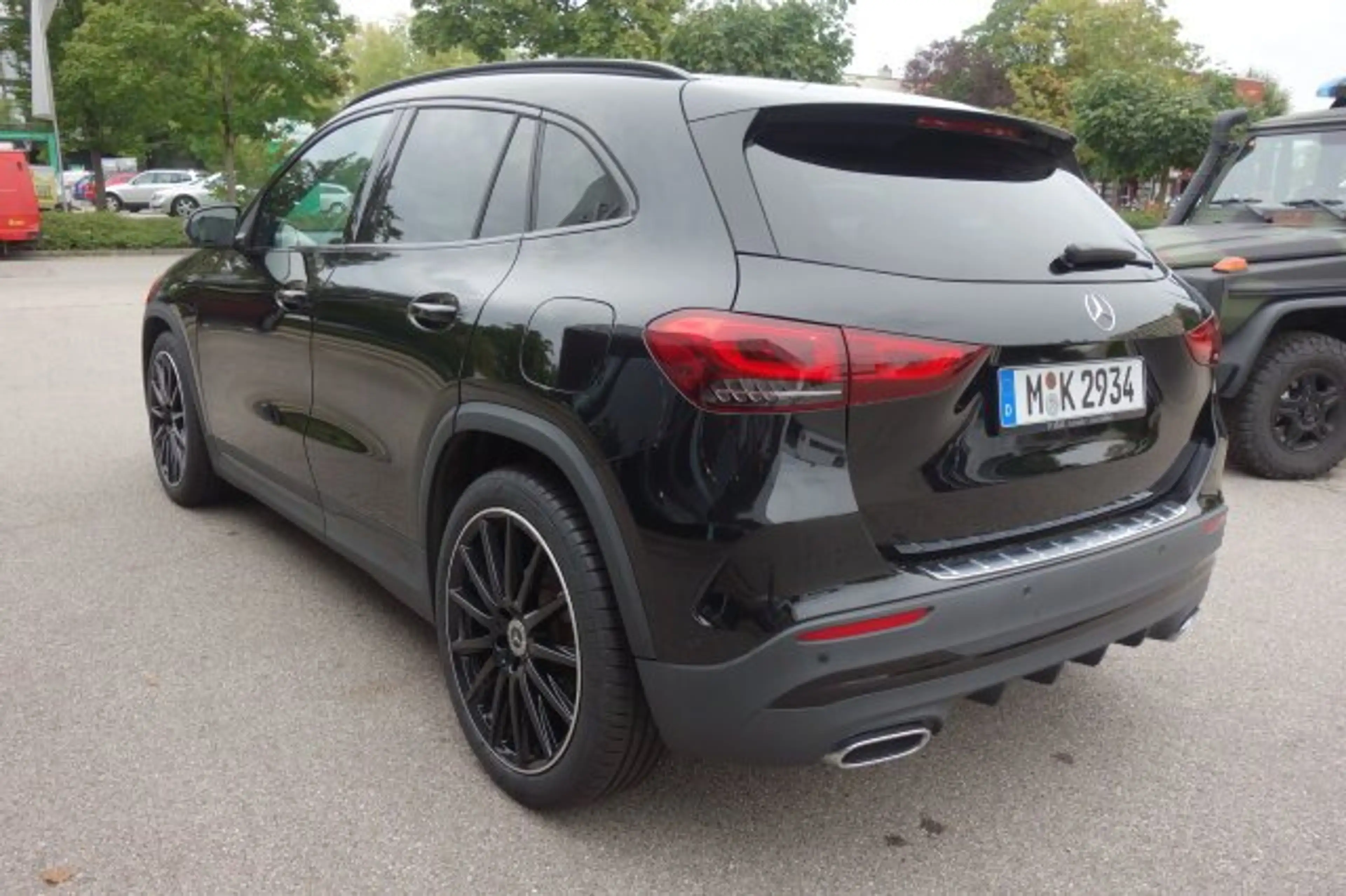 Mercedes-Benz GLA 200 GLA 200 AMG LINR LED MBUX HIGH 20 ZOLL NIGHT KAM — photo 8