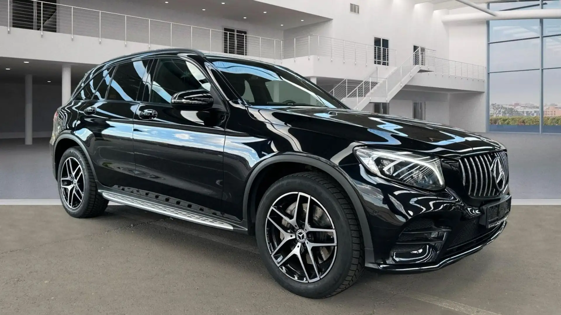 Mercedes-Benz GLC 300 AMG-LINE LED Kamera Elekt.Klappe Night Černá - 1