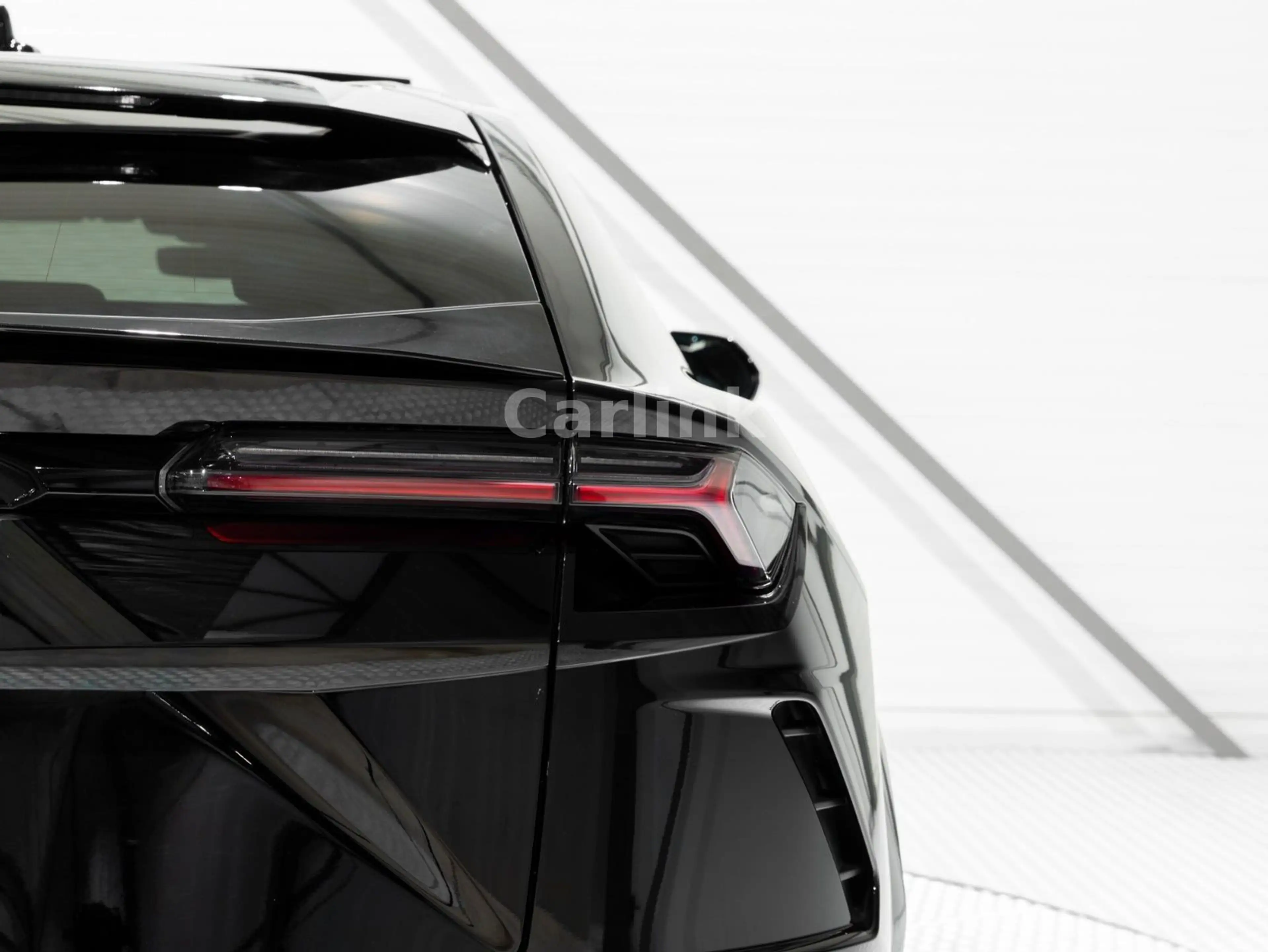Lamborghini Urus 4.0 V8 -23"-B&O-PANO-SITZBELUFT-MASSAGE — photo 15