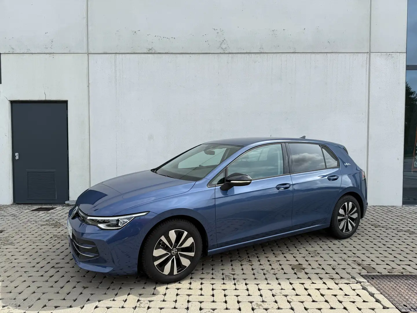 Volkswagen Golf 1.5 eTSI - Goal - IQ Light - DSG - Trekhaak Bleu - 2