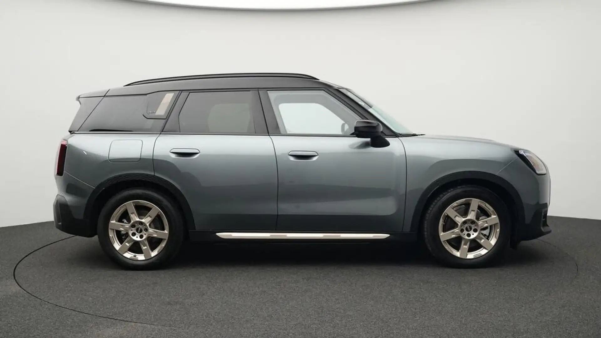 MINI Countryman SE All4 Favoured Trim Vert - 2