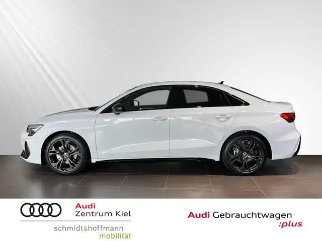 Audi A3 view 3