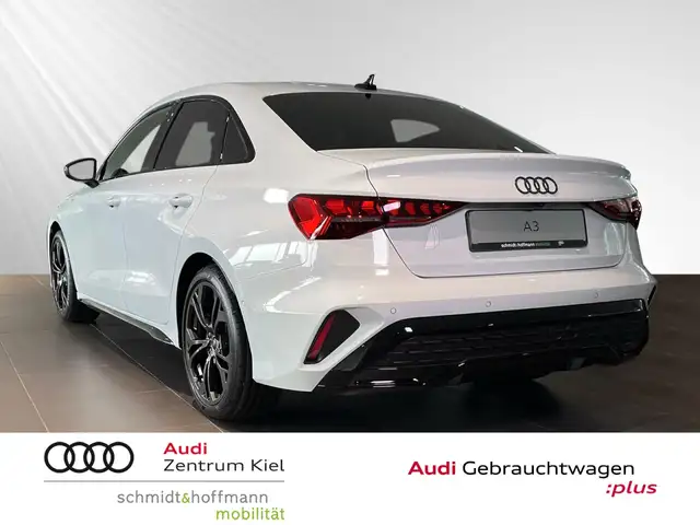 Audi A3 view 4