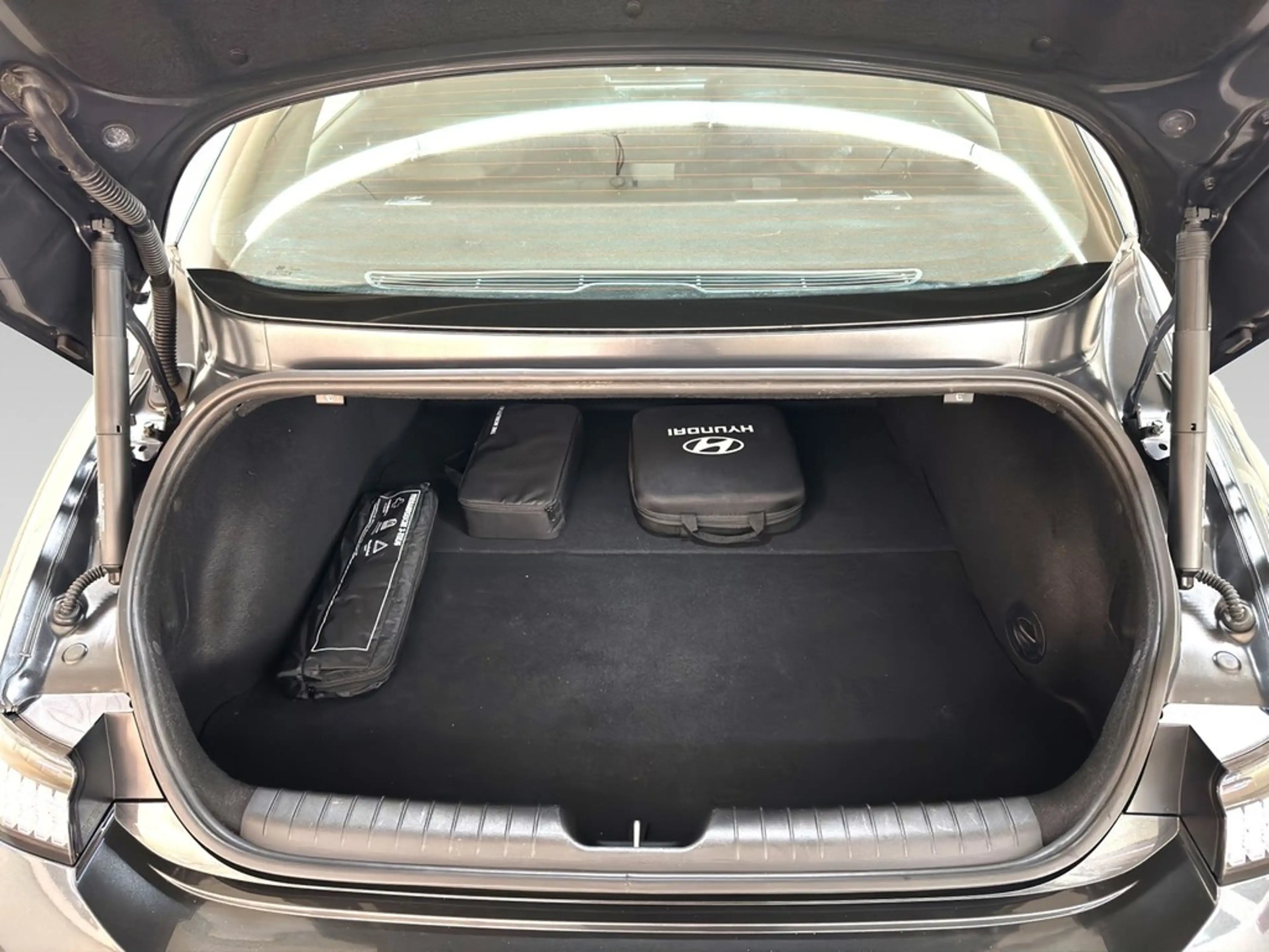 Hyundai IONIQ 6 DYNAMIQ WP*LED*NAV*SHZ*ACC*PDC*KAMERA*EL.HECKKL... — photo 11