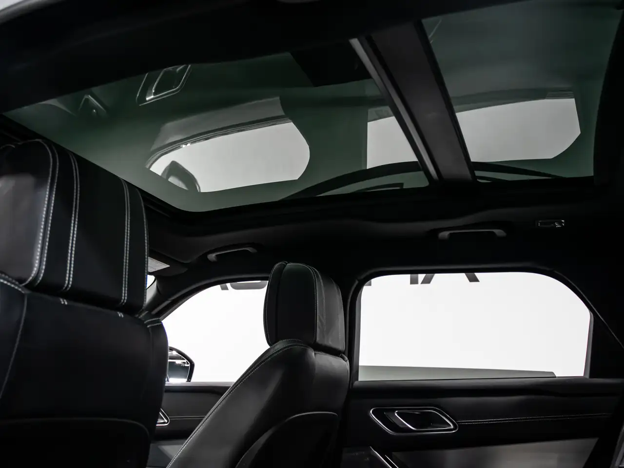 Land Rover Range Rover Velar снимка Land Rover Range Rover Velar