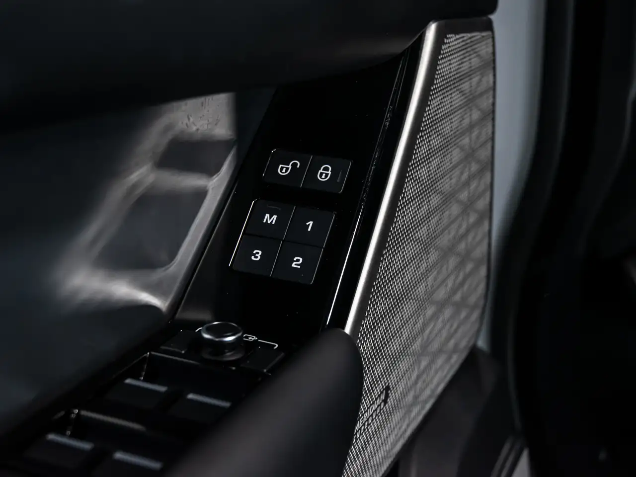 Land Rover Range Rover Velar снимка Land Rover Range Rover Velar