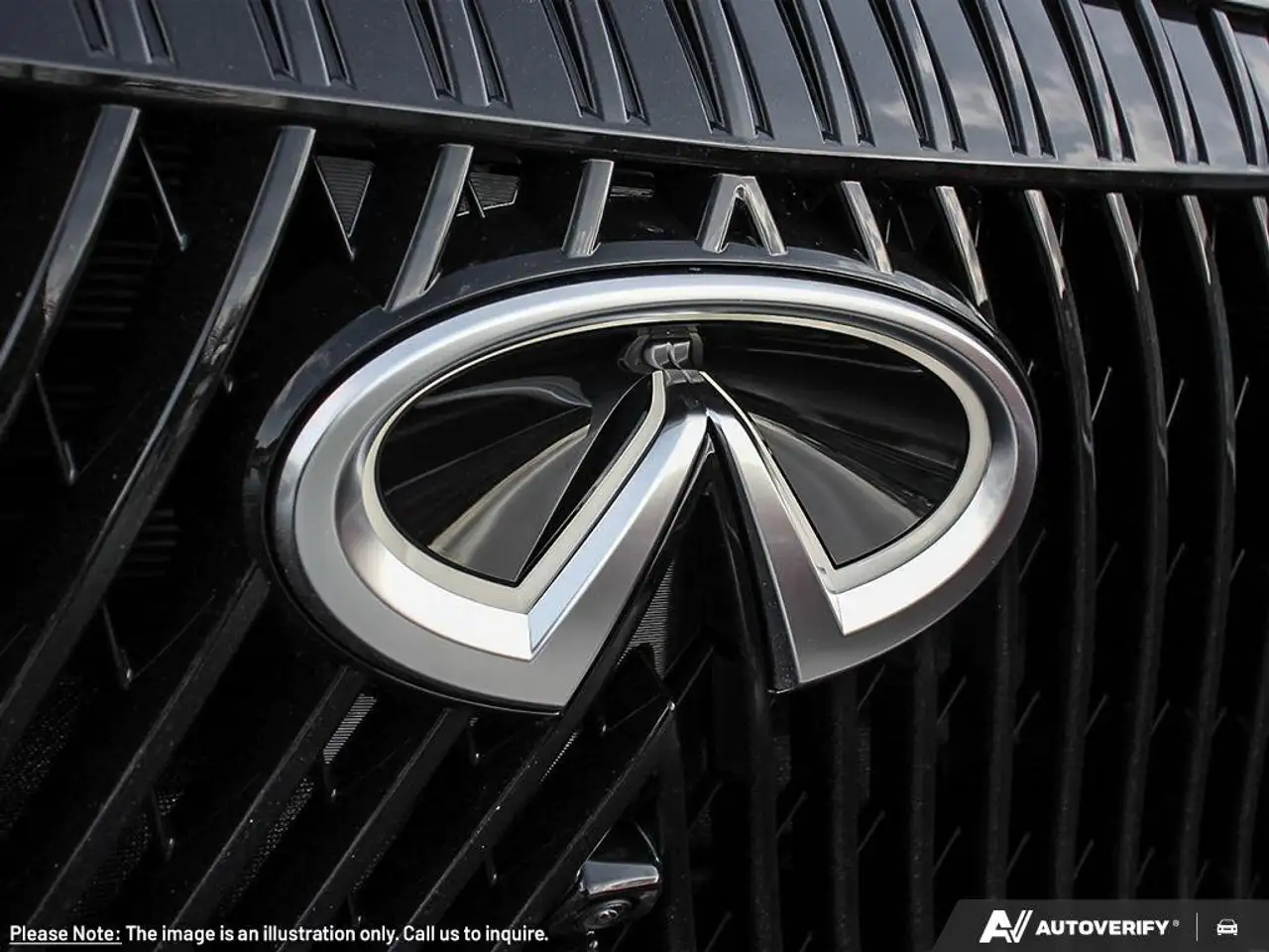 Infiniti QX80 снимка Infiniti QX80