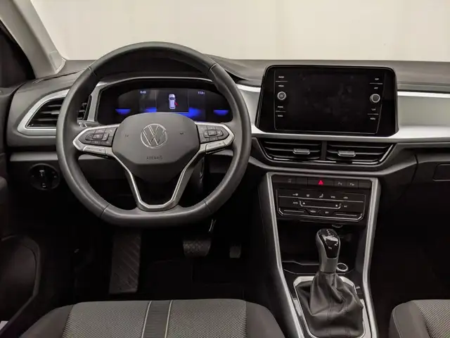 Volkswagen T-Roc view 7