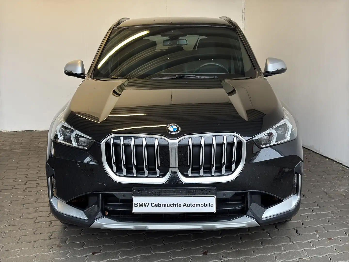 BMW X1 xDrive23i xLine Navi.LED.ACC.AHK.RFK.KomfZg Schwarz - 2