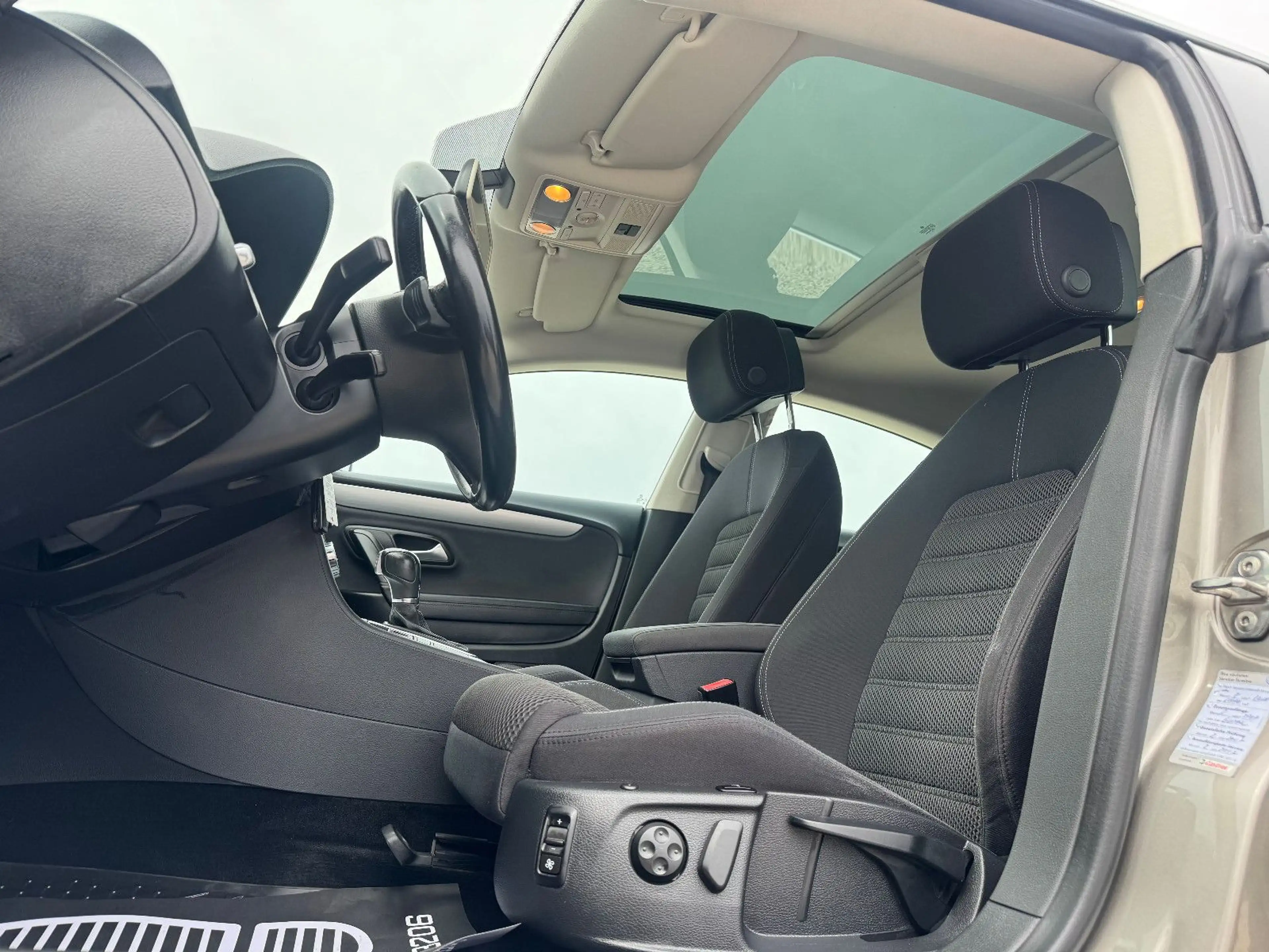 Volkswagen CC Basis BMT TÜV-Pano-Garantie-Kamara-Navi — photo 9