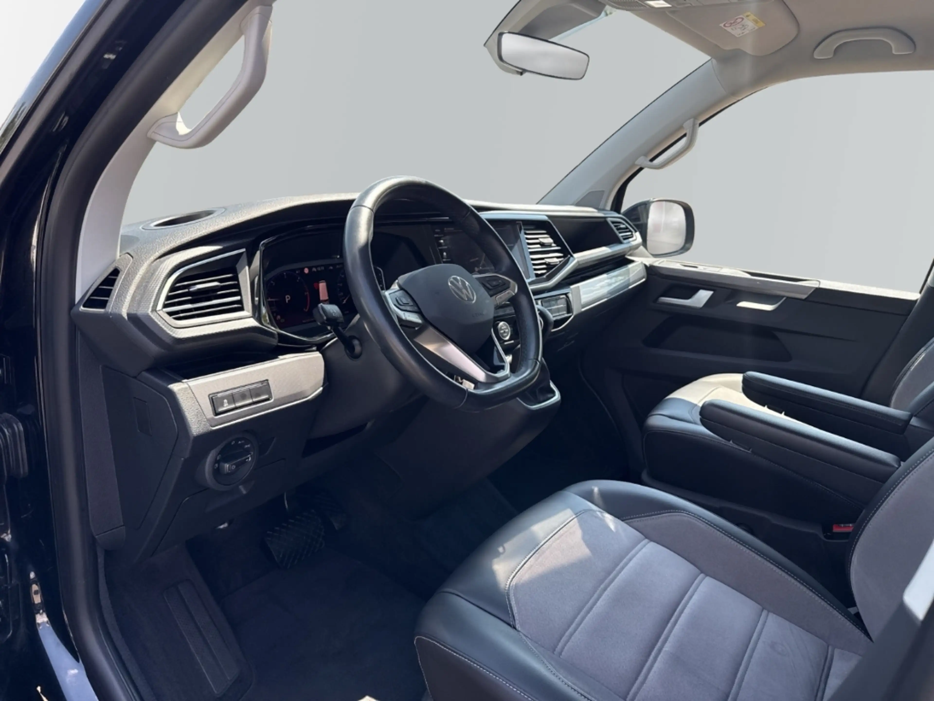 Volkswagen T6.1 Multivan Generation Six 2.0 TDI 4MOTION DSG AD LED SHZ Stan — photo 8