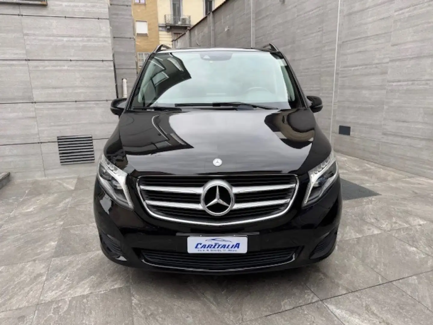 Mercedes-Benz V 220 d Automatic 4Matic Sport Long Nero - 2