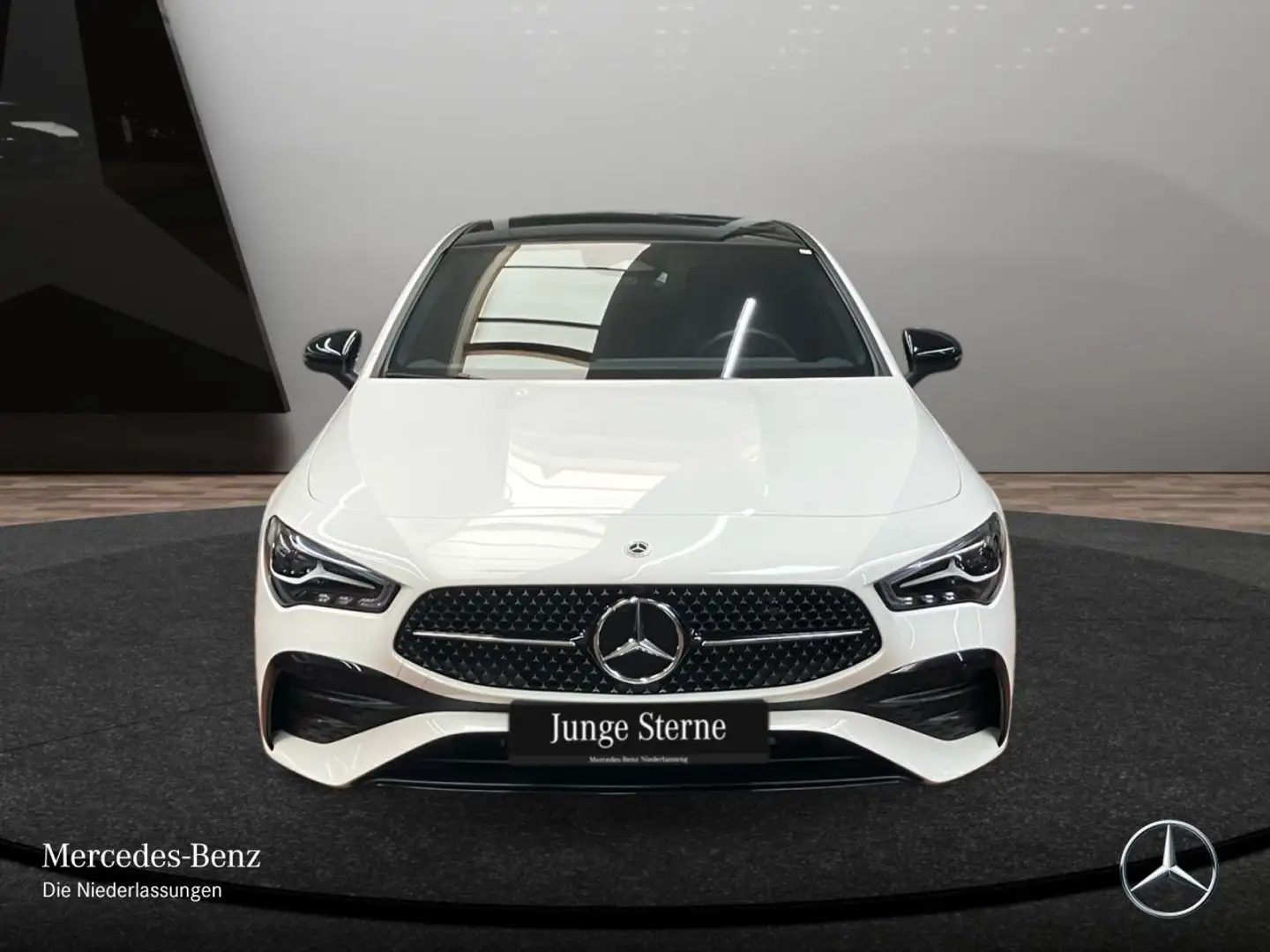 Mercedes-Benz CLA 200 AMG+NIGHT+PANO+AHK+LED+KAMERA+KEYLESS+7G Weiß - 2