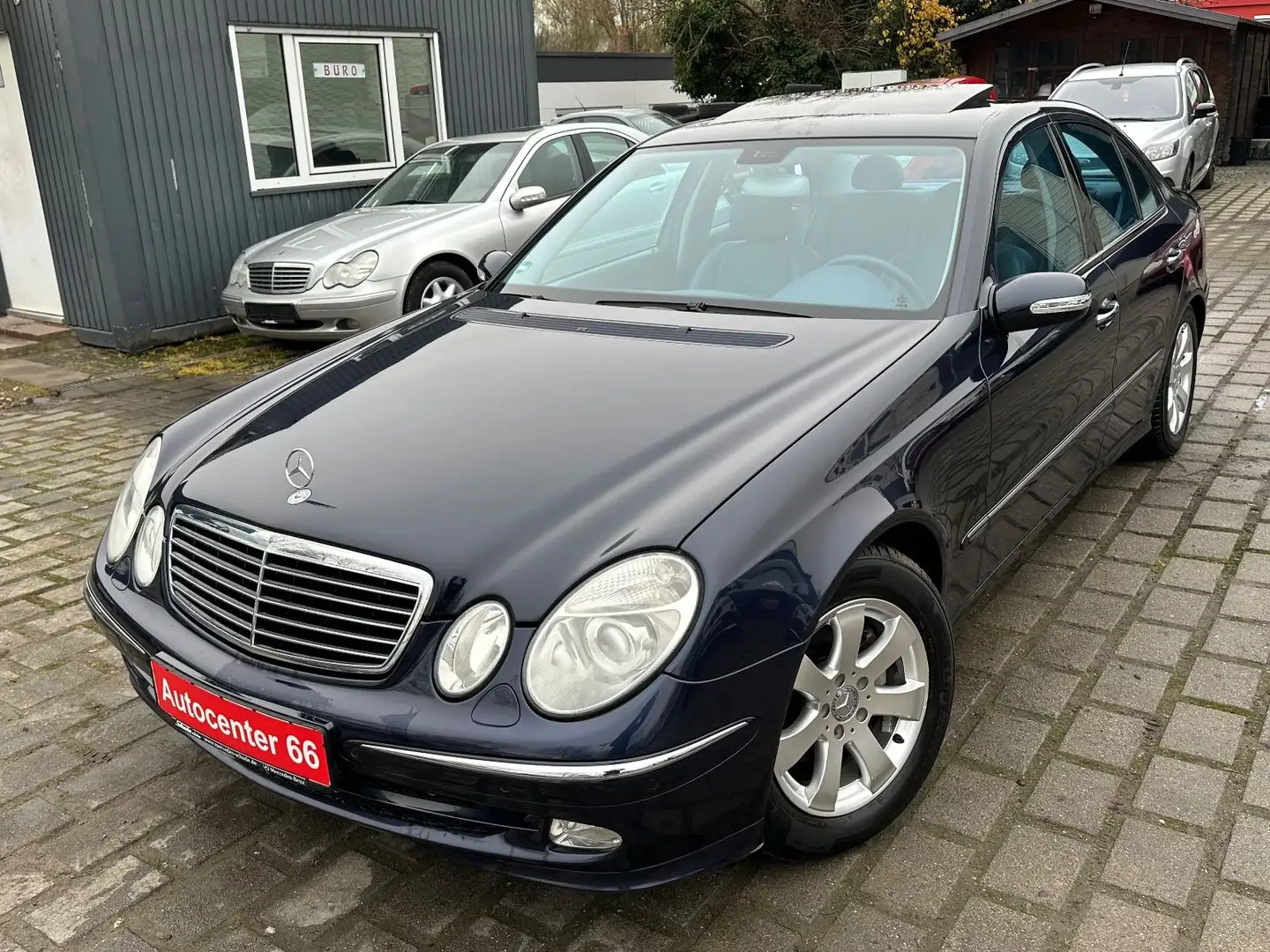 Mercedes-Benz E 240 Limo Avantgarde*XENON*PDC*SCHIEBED*2.HAND Blue - 1