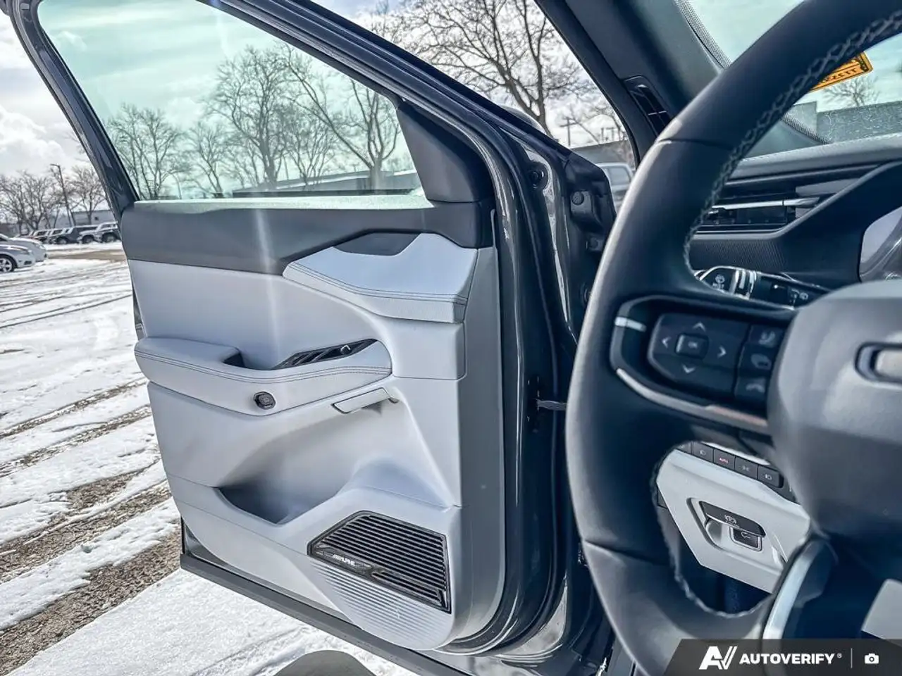Jeep Cherokee снимка Jeep Cherokee