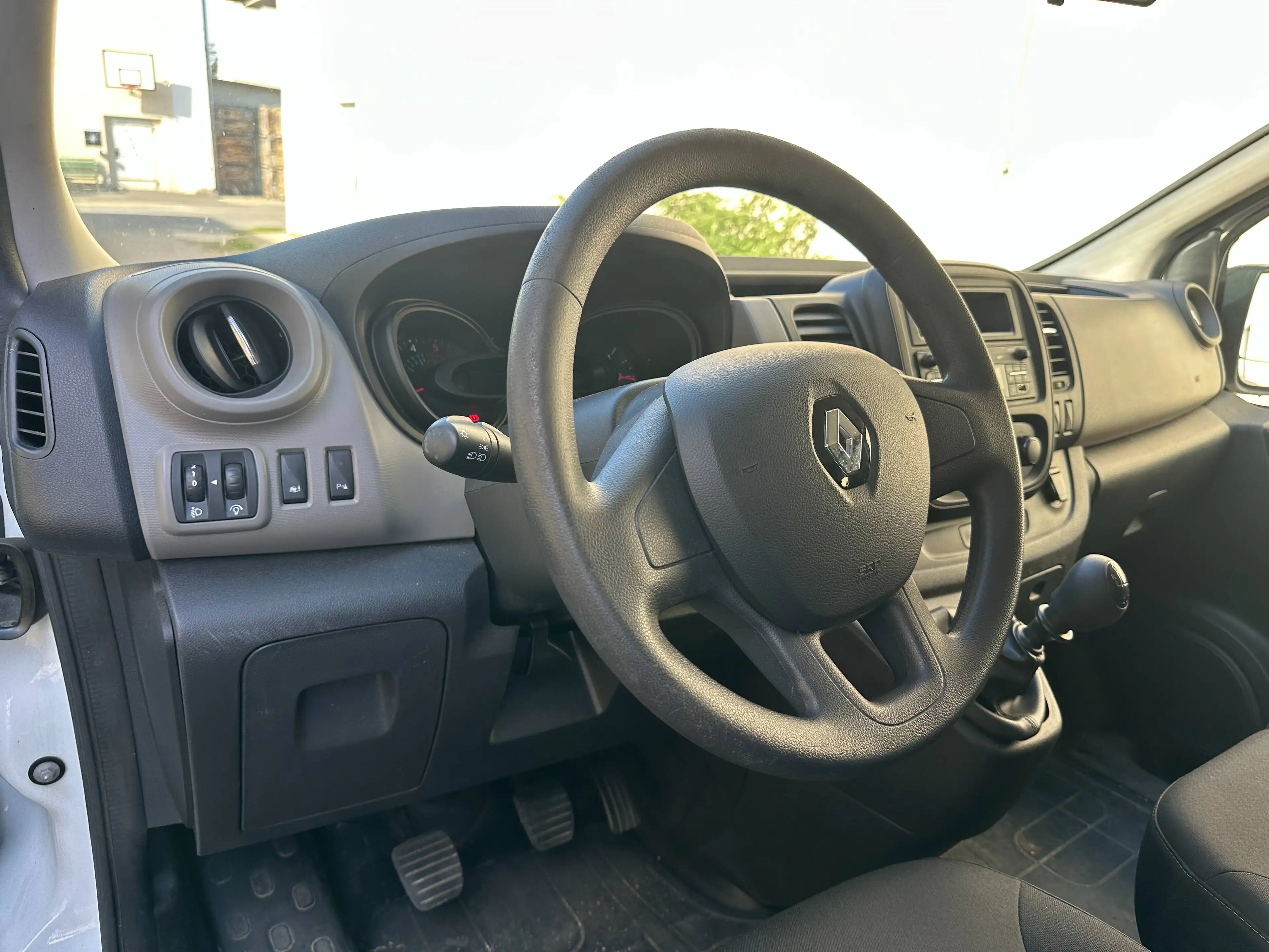 Renault Trafic Trafic Passenger Expression dCi 120 9 SITZE — photo 13