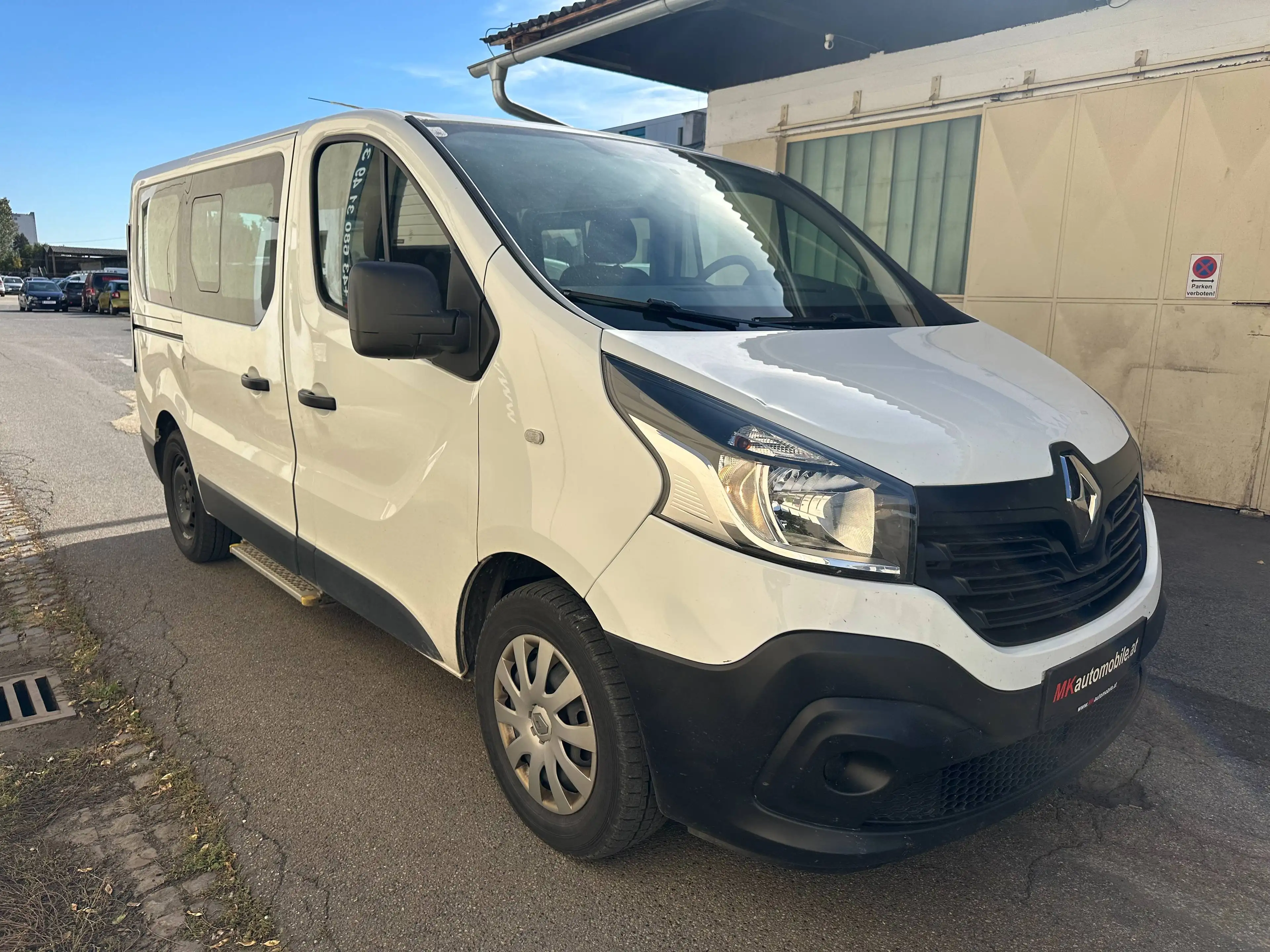 Renault Trafic Trafic Passenger Expression dCi 120 9 SITZE
