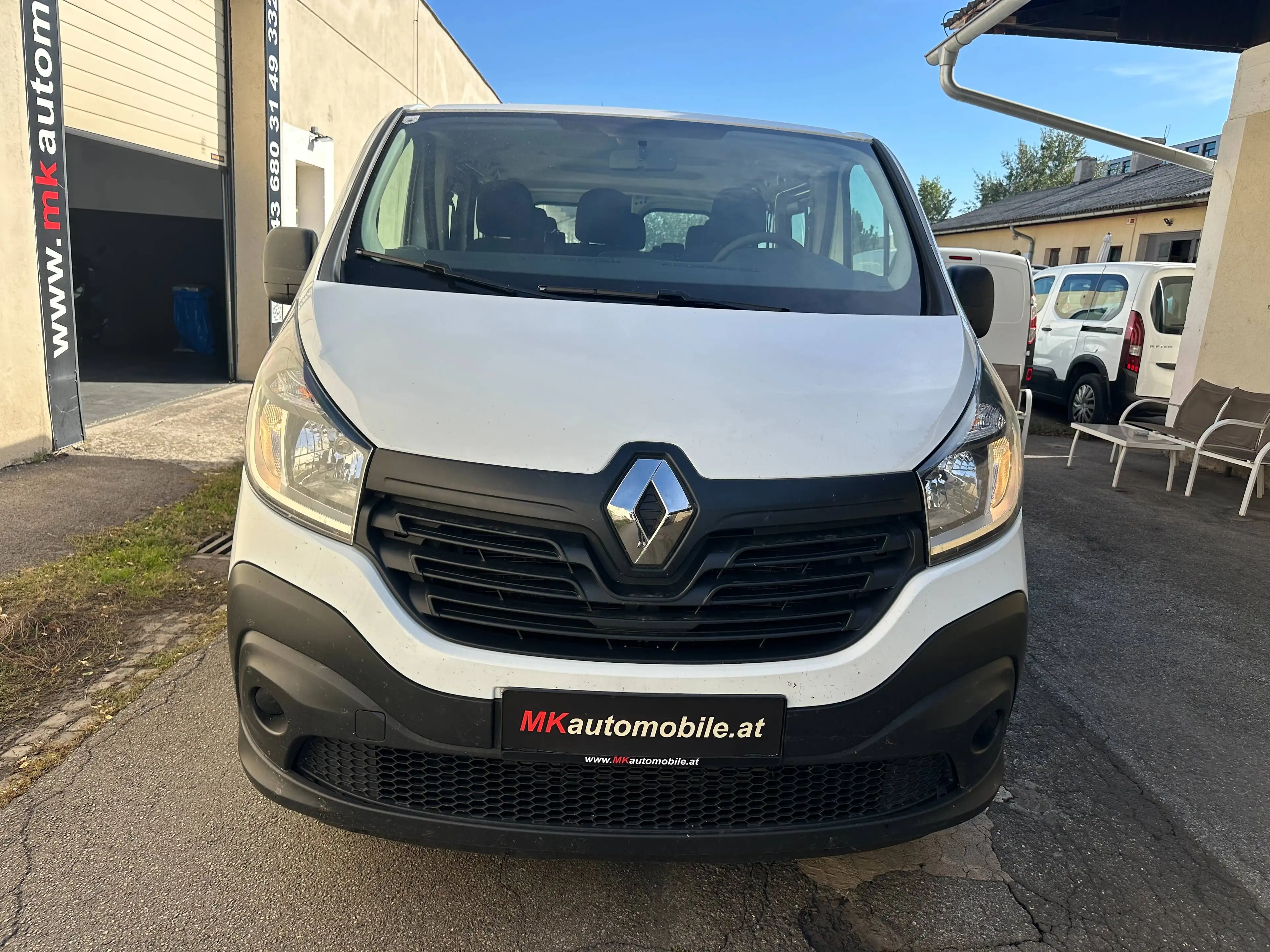 Renault Trafic Trafic Passenger Expression dCi 120 9 SITZE — photo 2