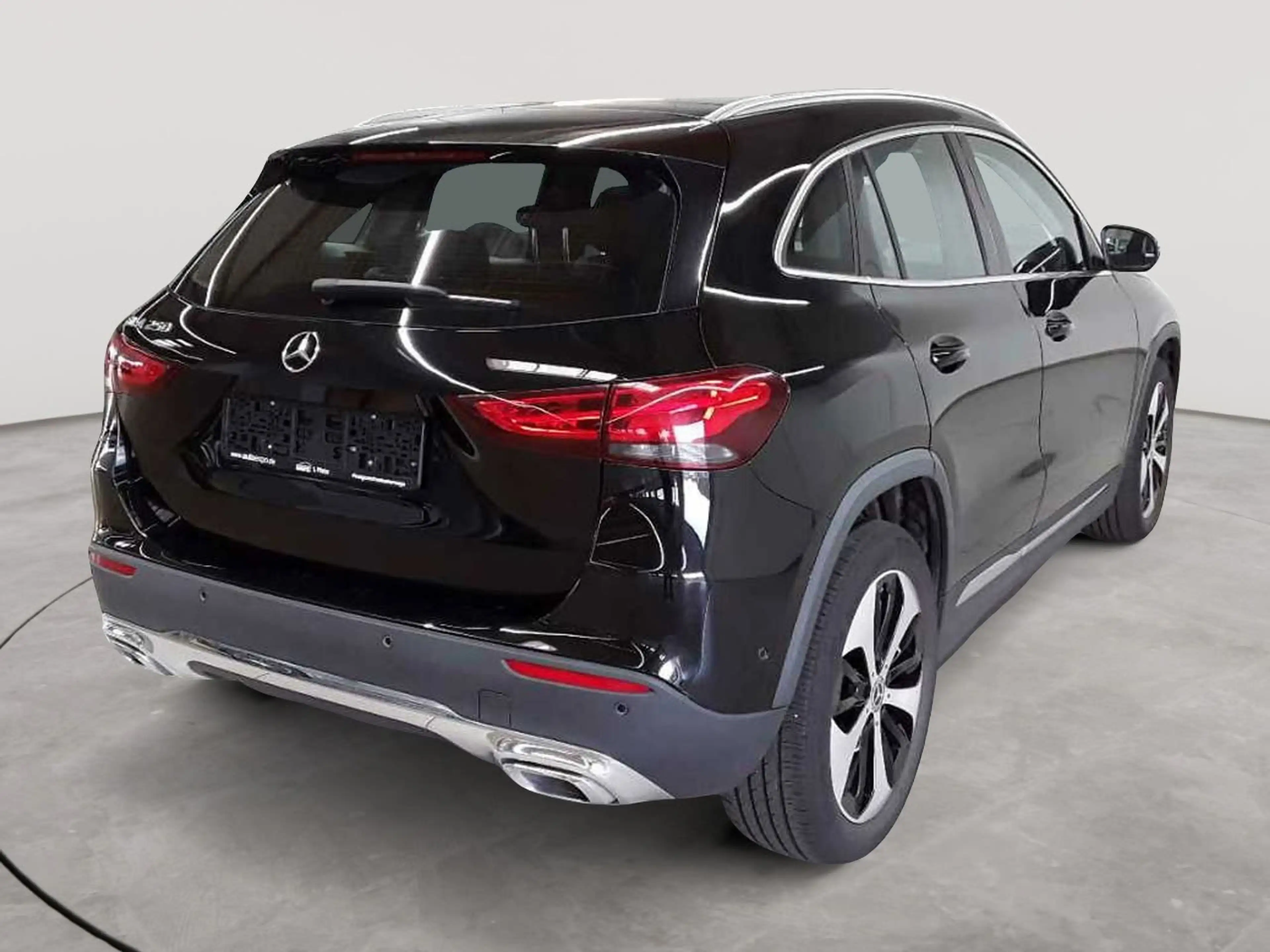 Mercedes-Benz GLA 250 GLA 250-Progressive BusiP PANO KAM StHz — photo 4