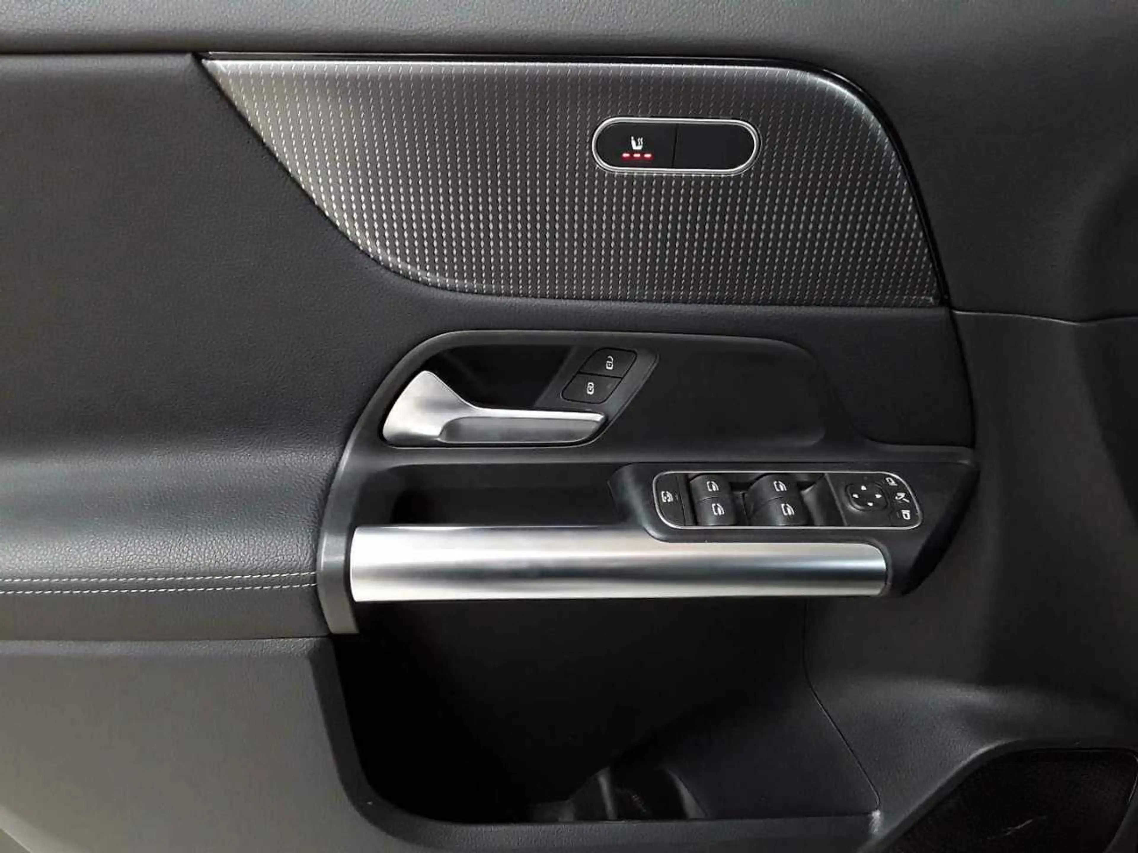 Mercedes-Benz GLA 250 GLA 250-Progressive BusiP PANO KAM StHz — photo 16