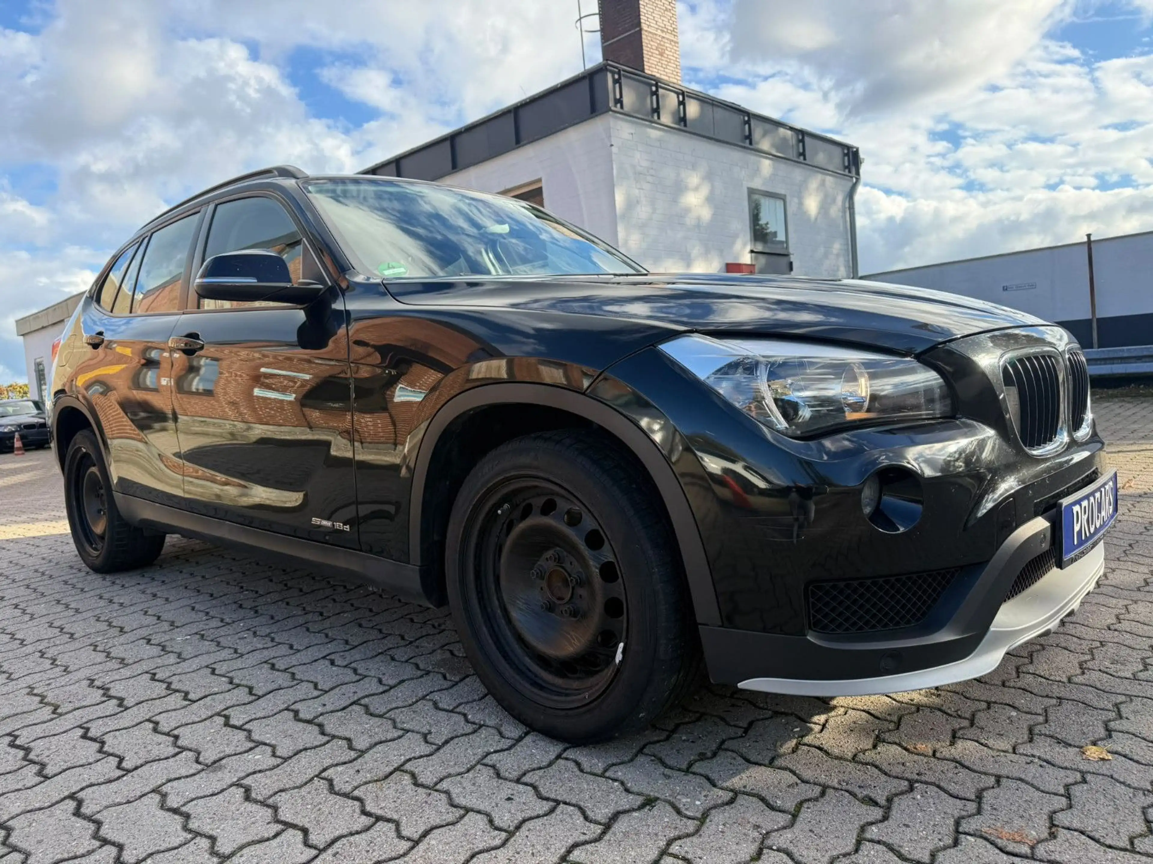 BMW X1 sDrive 18 d AUT.*KLIMAUT*PDC* AHK*EU5*