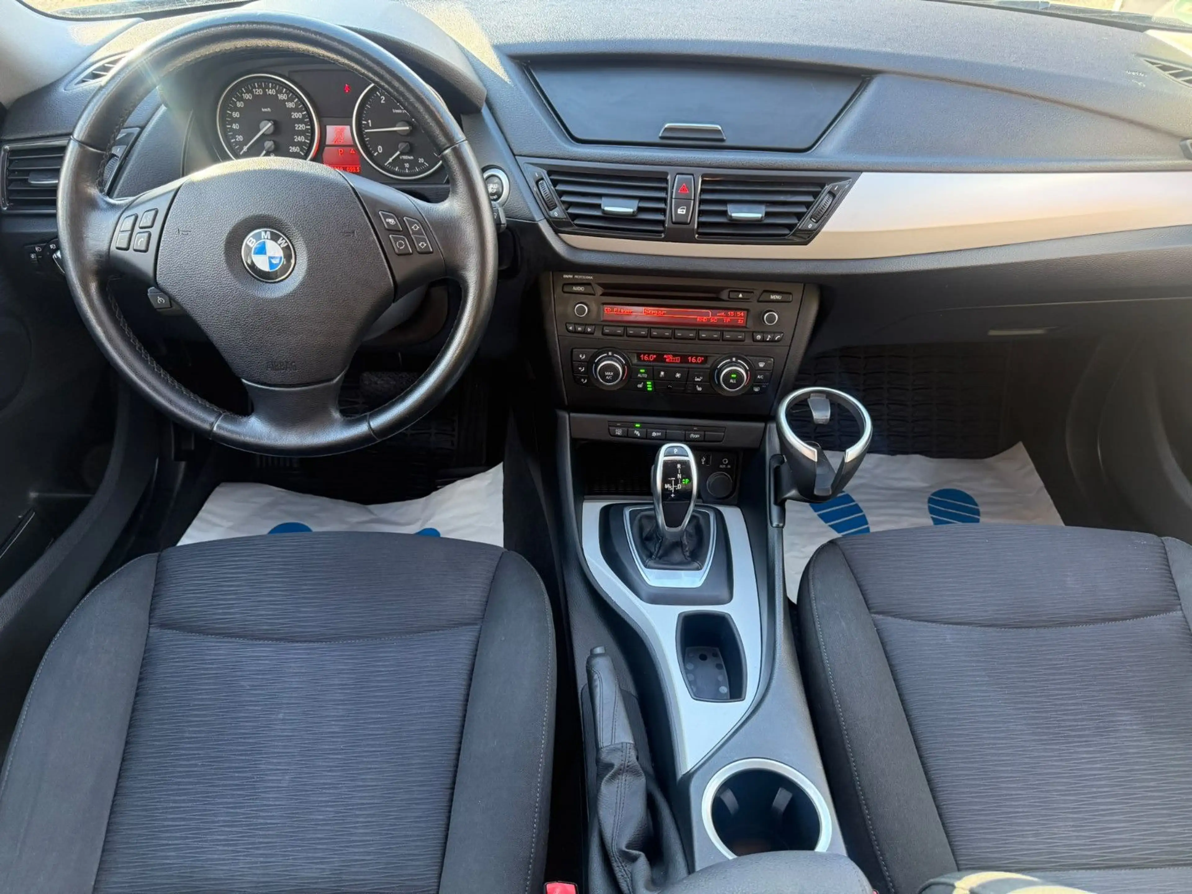 BMW X1 sDrive 18 d AUT.*KLIMAUT*PDC* AHK*EU5* — photo 12
