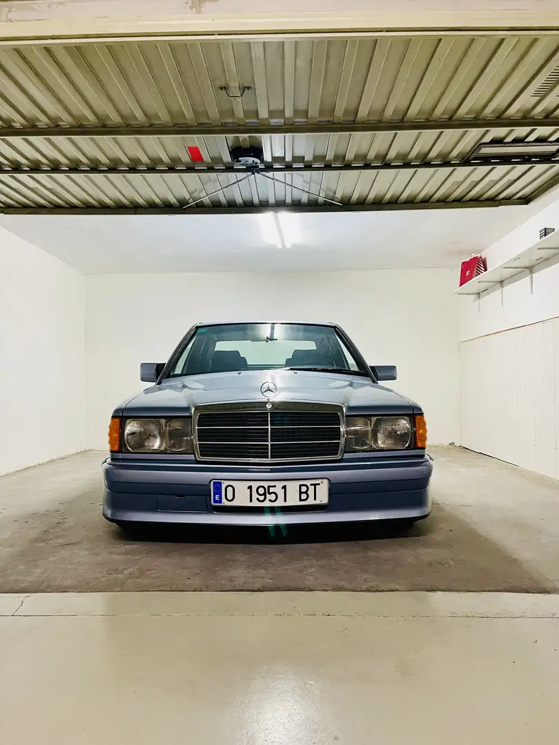 Mercedes-Benz 190 190E 2.3 - 2