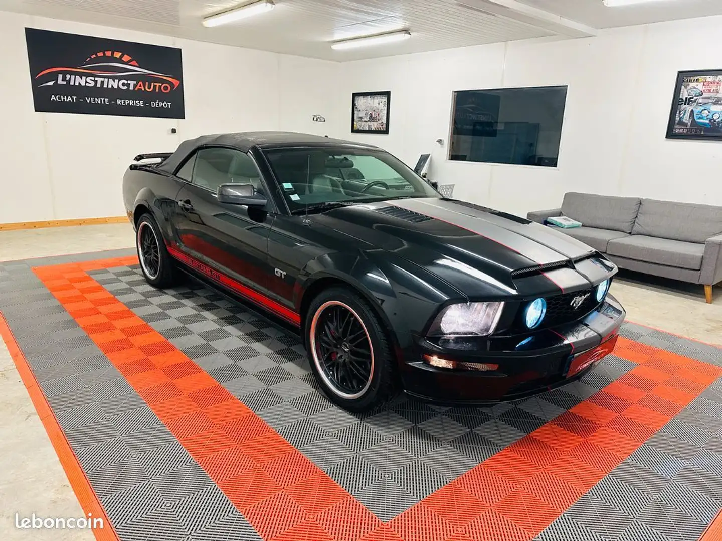 Ford Mustang Convertible GT V8 4.6L 300 CH - 1