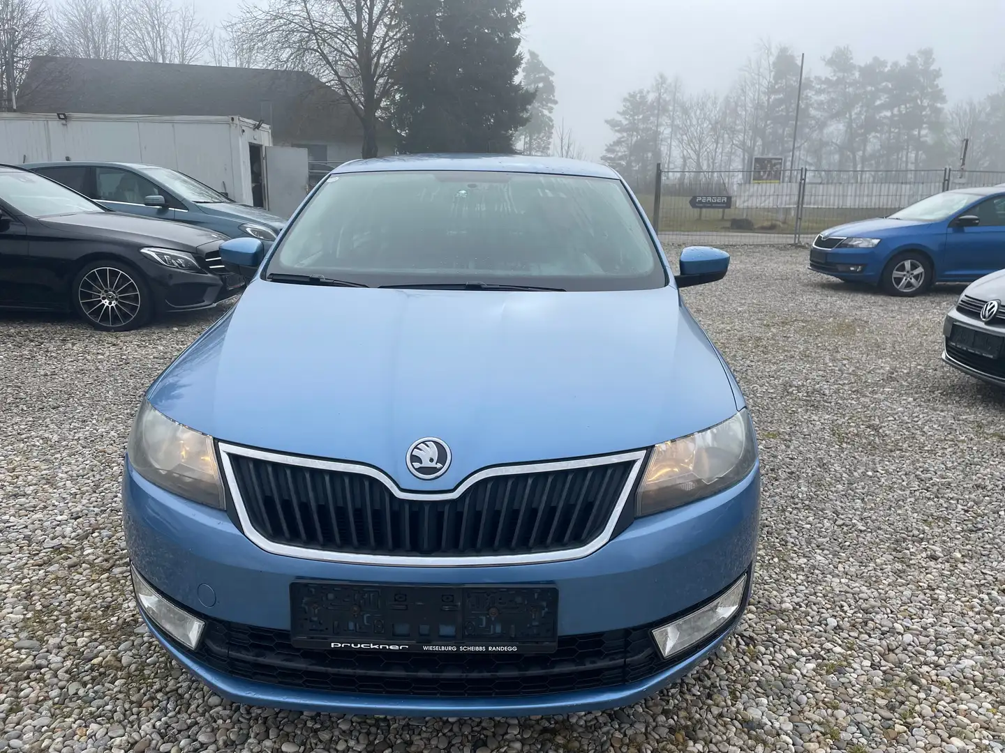 Skoda Rapid/Spaceback Elegance limousine Blau - 2