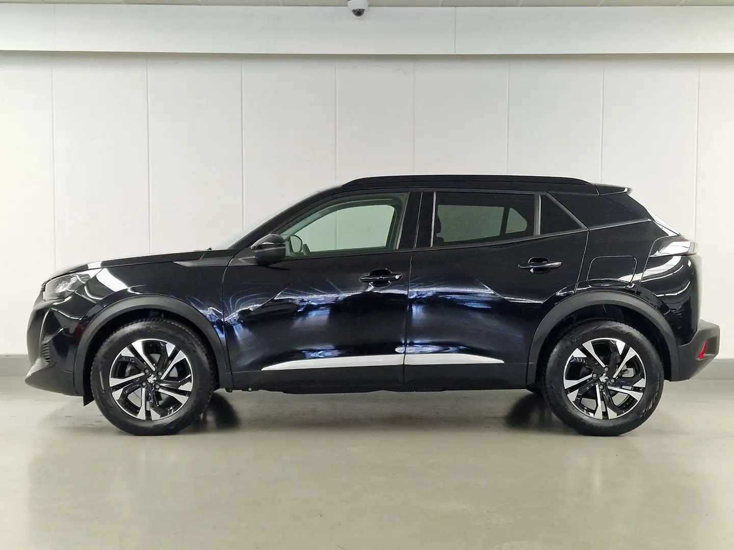 Peugeot 2008 1.5 BLUEHDI 110 CV ALLURE S GPS CAMERA 360 REG Zwart - 2