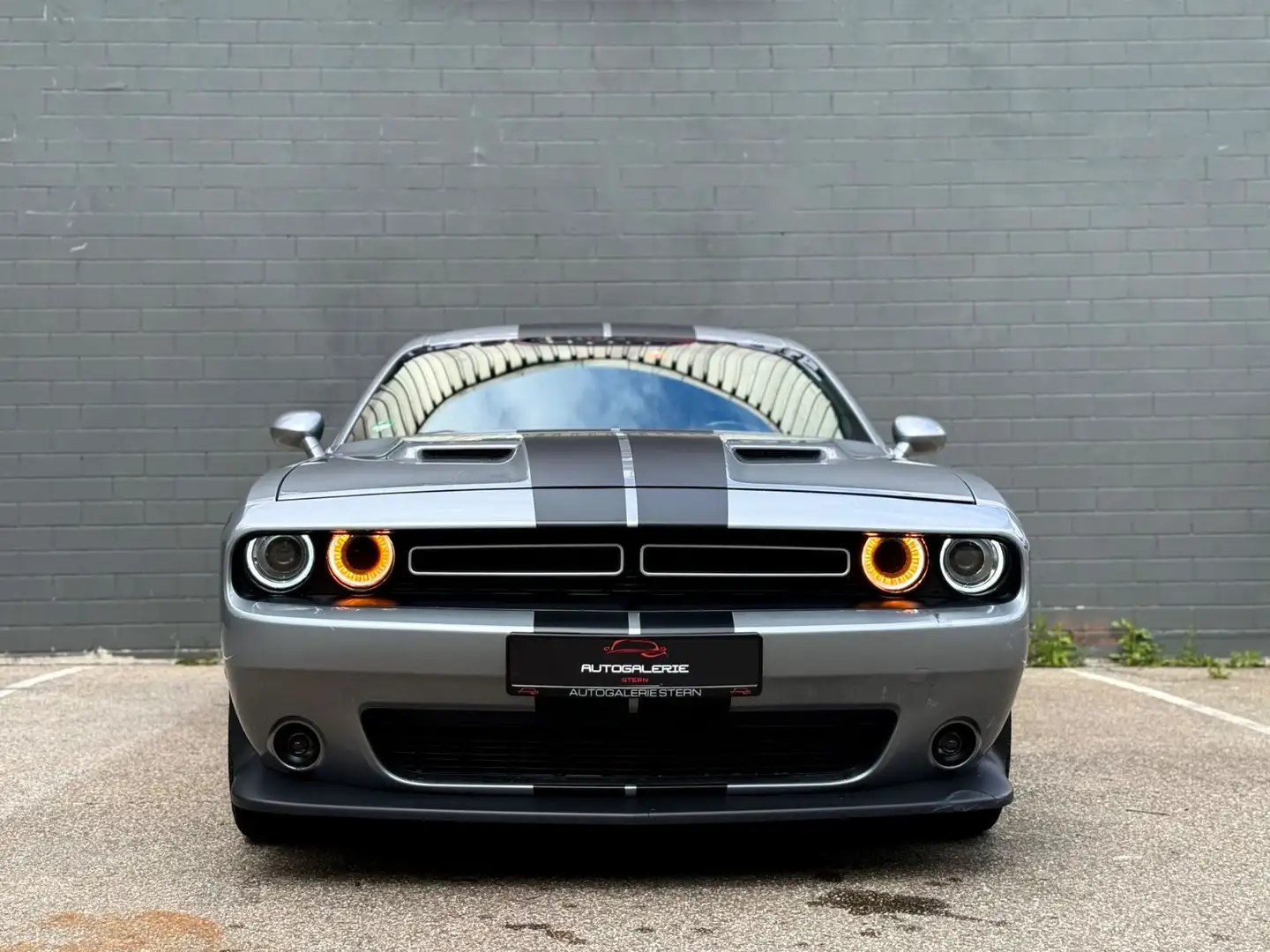 Dodge Challenger RT 5.7 V8 HEMI 381* PS/LEDER/XENON Grau - 2