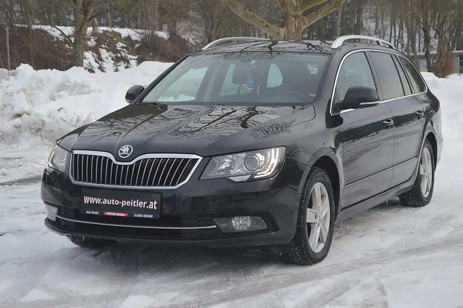 Skoda Superb Combi 2,0 TDI+AHK+XENON+NAVI+SHZ+ Schwarz - 2
