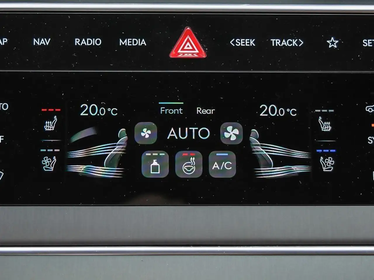 Genesis GV80 снимка Genesis GV80