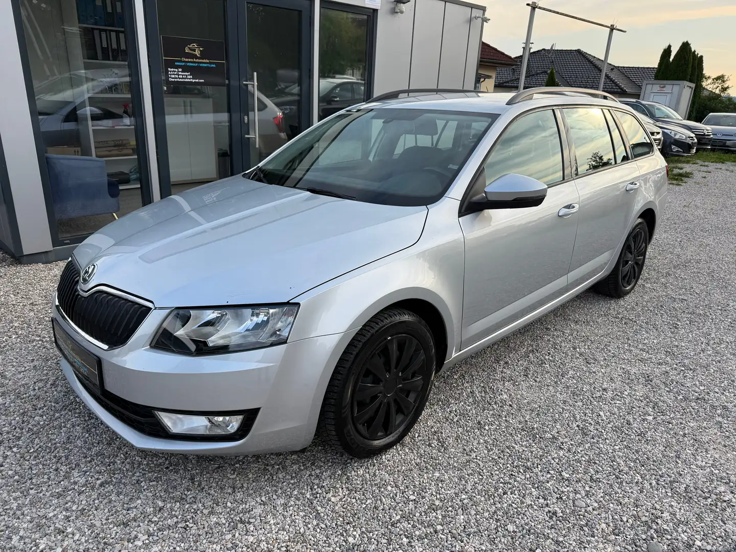 Skoda Octavia Combi 1,6 Ambition TDI 4x4 Green tec Grau - 1