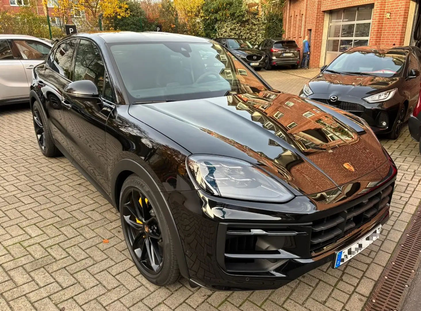 Porsche Cayenne Coupe GTS Leichtbau Sport-Paket Ceramic Noir - 1