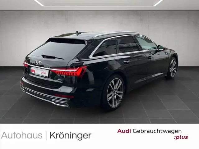 Audi A6 Avant view 2