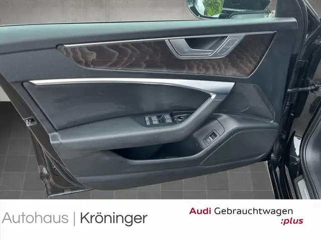 Audi A6 Avant view 8