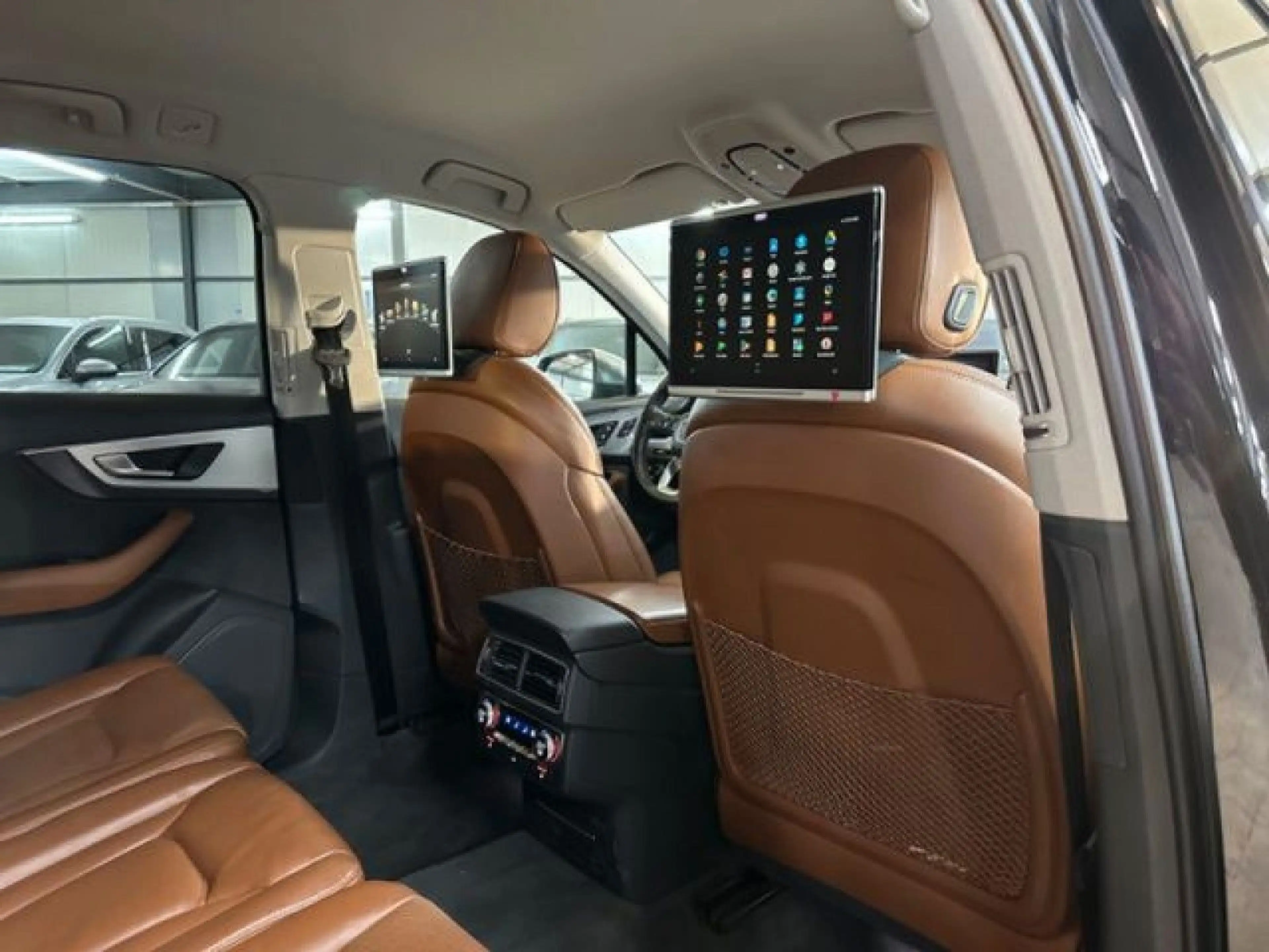 Audi SQ7 4.0TDI QU OPTK*STHZ*SBLF*MSG*KAM*MTRX*VIR*22 — photo 7